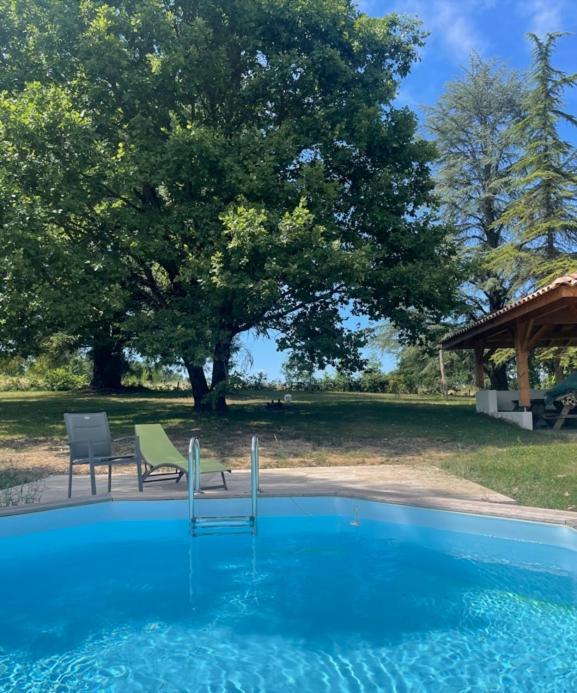 Domaine Des Peyries - Chambres Et Table D'Hotes Saint-Barthelemy-d'Agenais 外观 照片