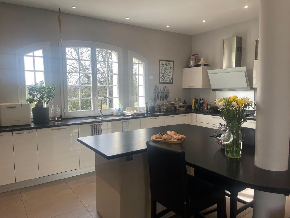 Domaine Des Peyries - Chambres Et Table D'Hotes Saint-Barthelemy-d'Agenais 外观 照片