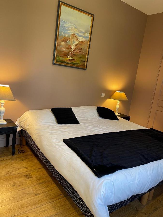 Domaine Des Peyries - Chambres Et Table D'Hotes Saint-Barthelemy-d'Agenais 外观 照片