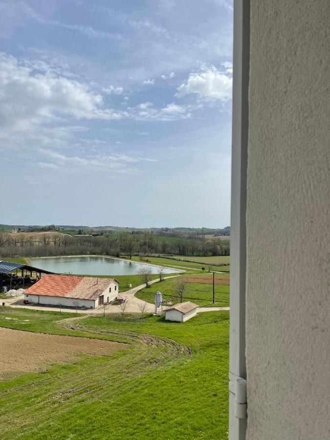 Domaine Des Peyries - Chambres Et Table D'Hotes Saint-Barthelemy-d'Agenais 外观 照片