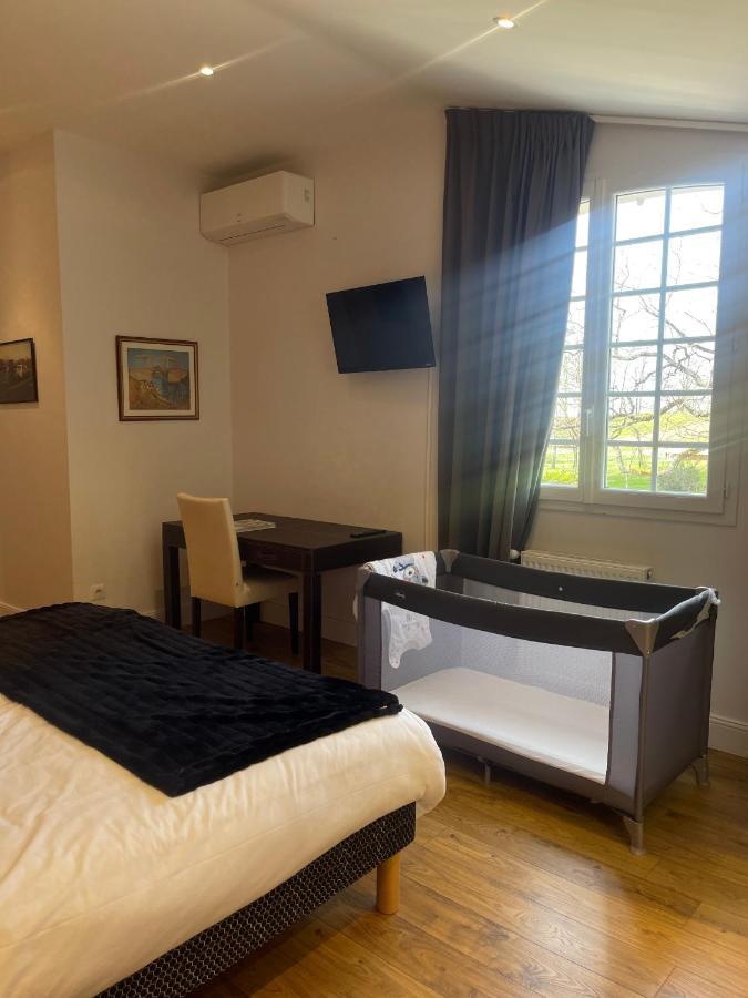 Domaine Des Peyries - Chambres Et Table D'Hotes Saint-Barthelemy-d'Agenais 外观 照片