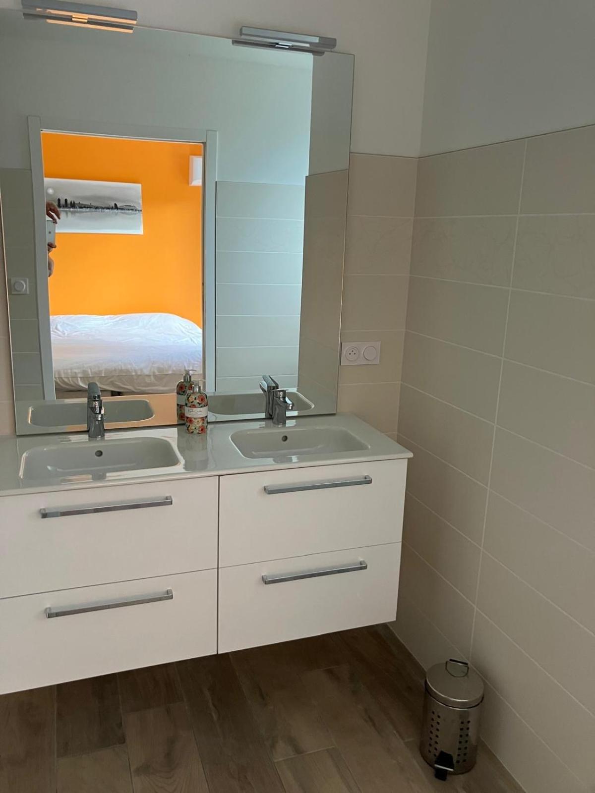 Domaine Des Peyries - Chambres Et Table D'Hotes Saint-Barthelemy-d'Agenais 外观 照片